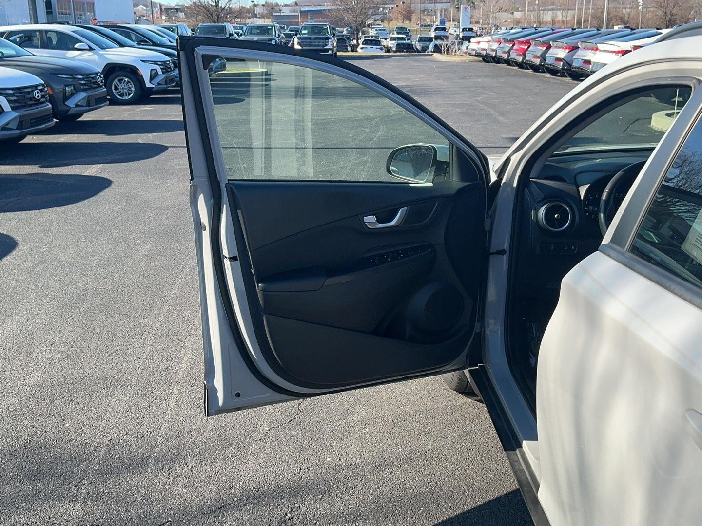 2023 Hyundai KONA SEL