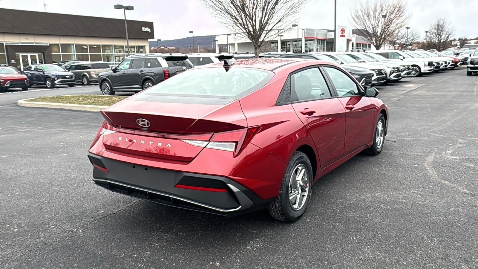 2026 Hyundai ELANTRA SE