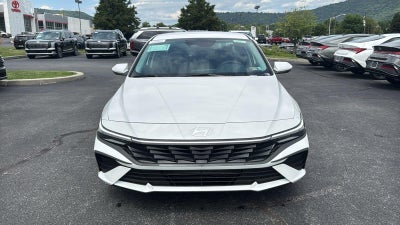 2026 Hyundai ELANTRA SE