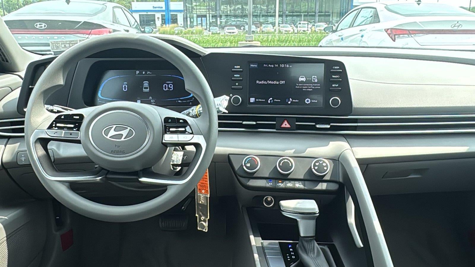 2026 Hyundai ELANTRA SE