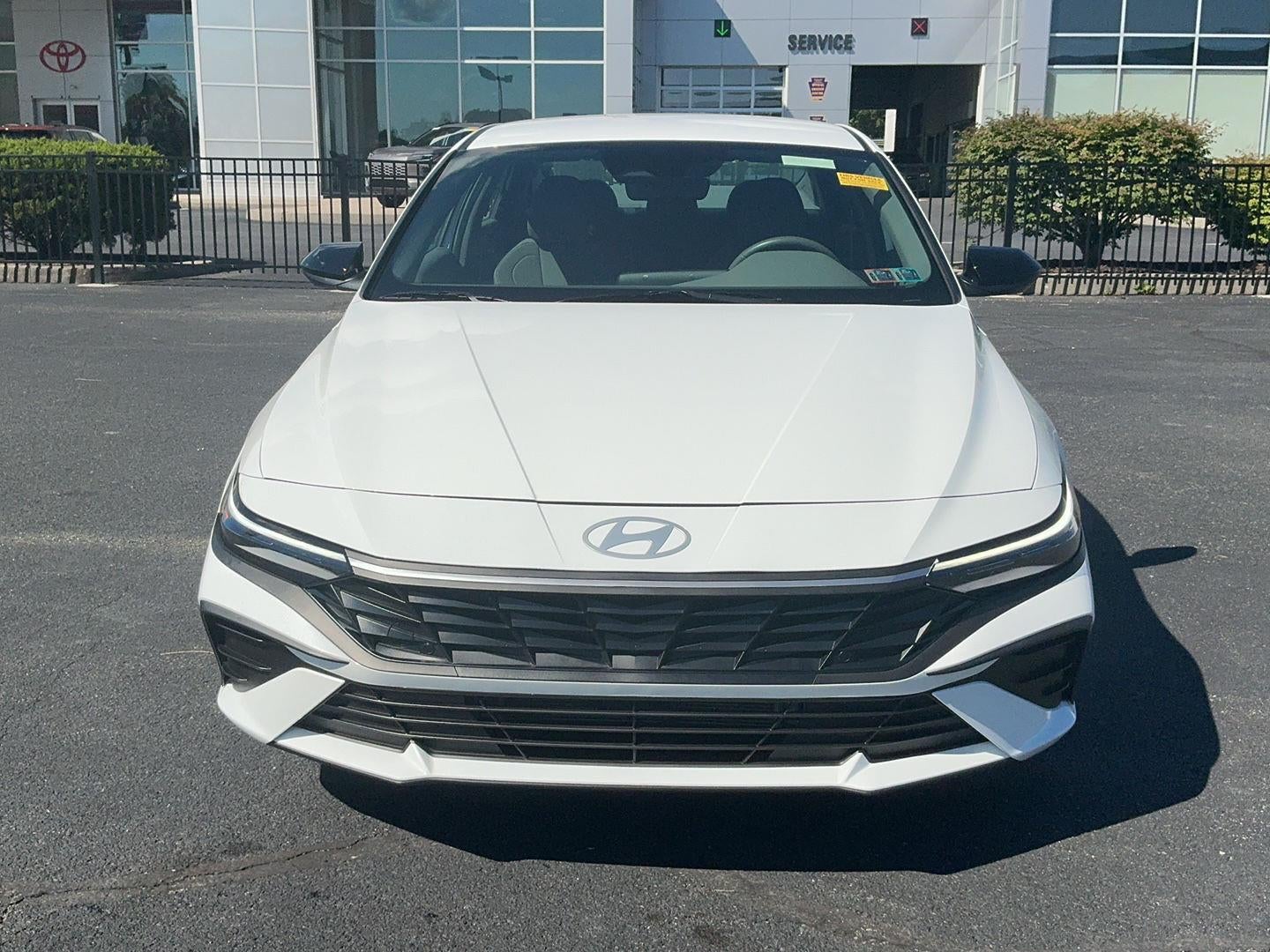 2025 Hyundai ELANTRA Base