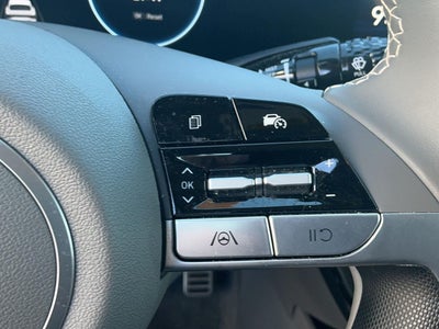 2025 Hyundai ELANTRA Base