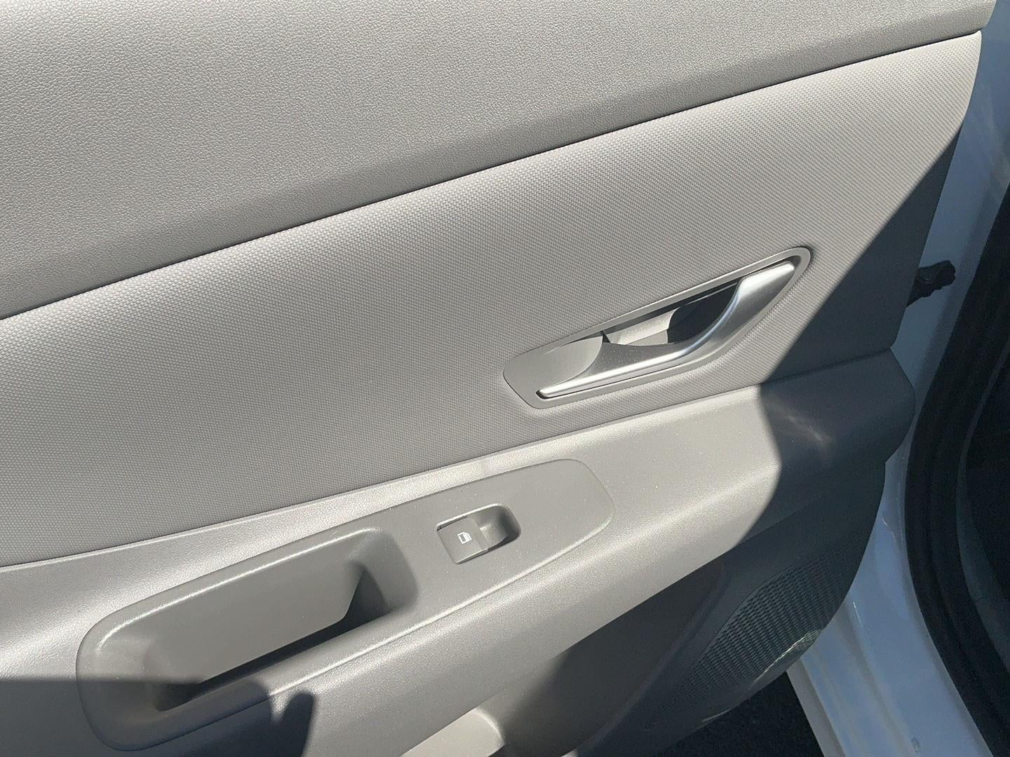 2025 Hyundai ELANTRA Base