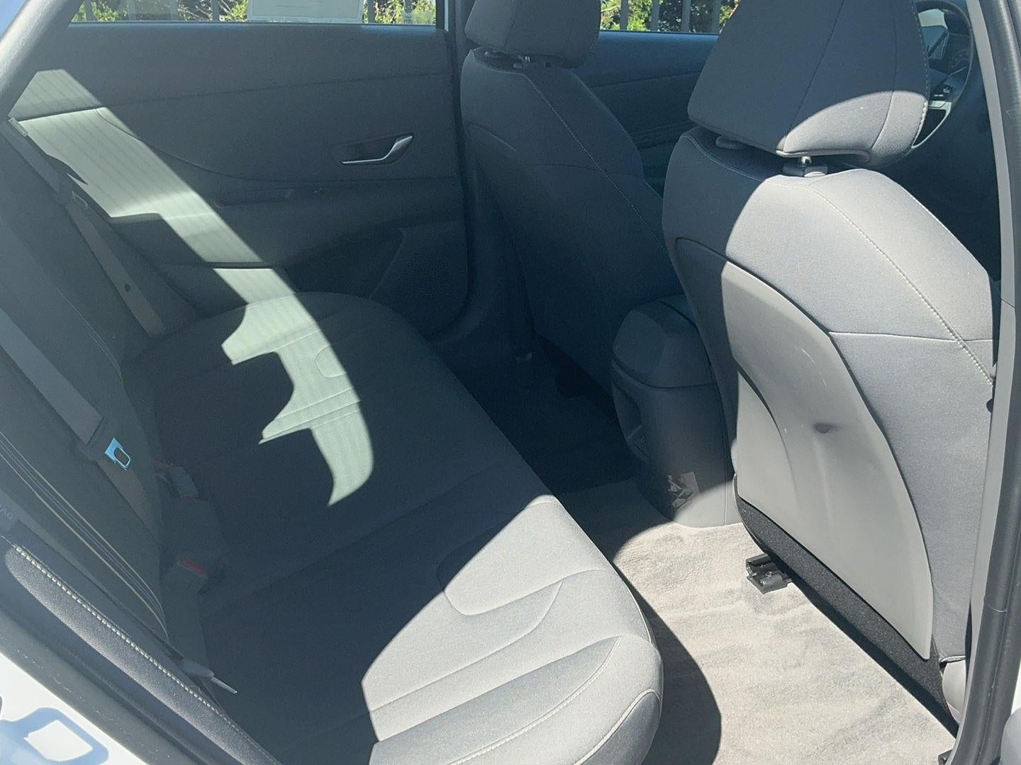2025 Hyundai ELANTRA Base