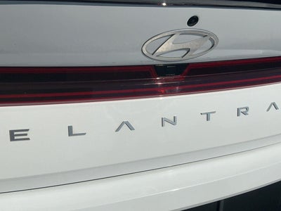 2025 Hyundai ELANTRA Base