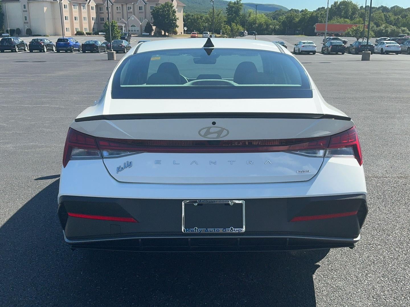 2025 Hyundai ELANTRA Base