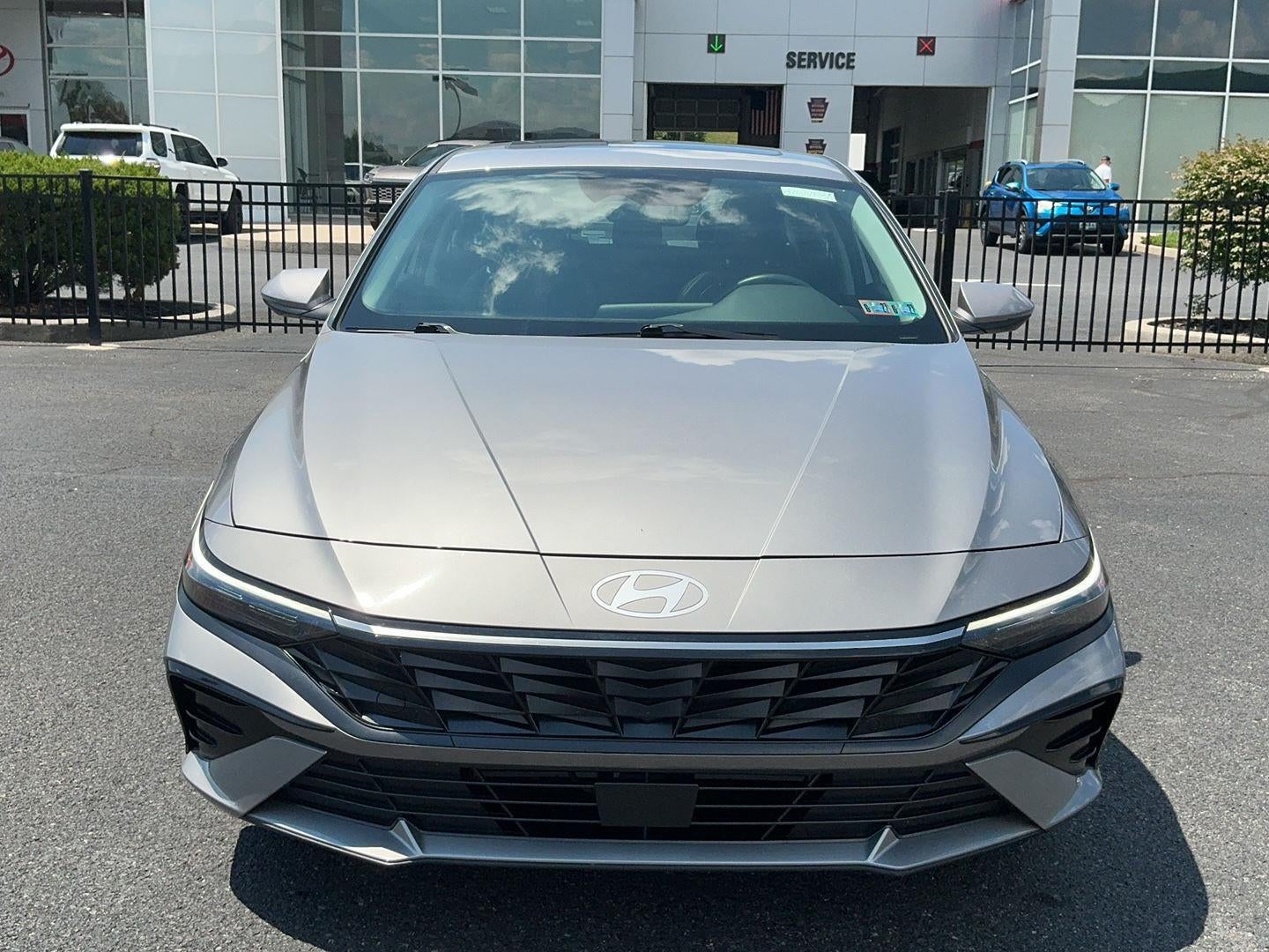 2025 Hyundai ELANTRA Limited