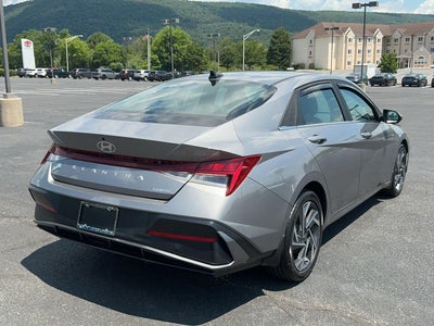 2025 Hyundai ELANTRA Limited