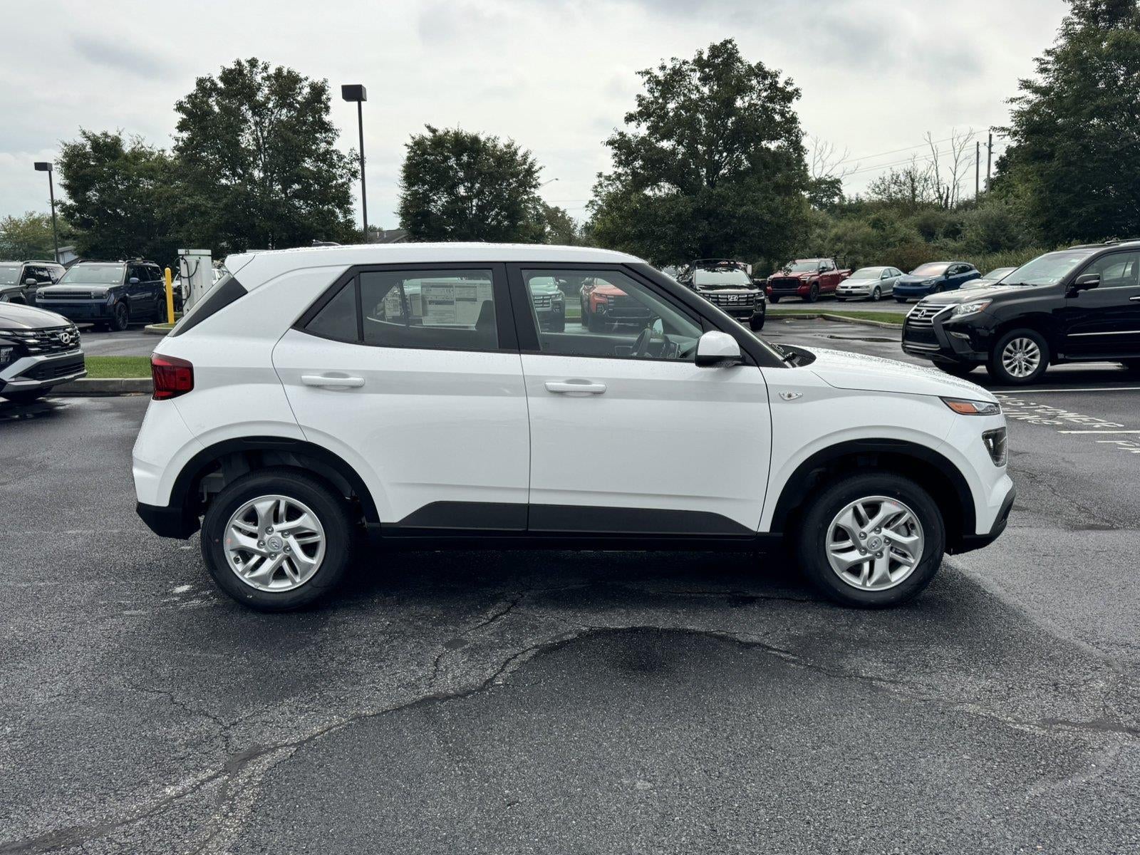 2026 Hyundai VENUE SE