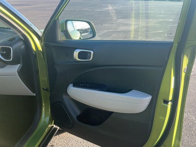 2024 Hyundai VENUE SEL