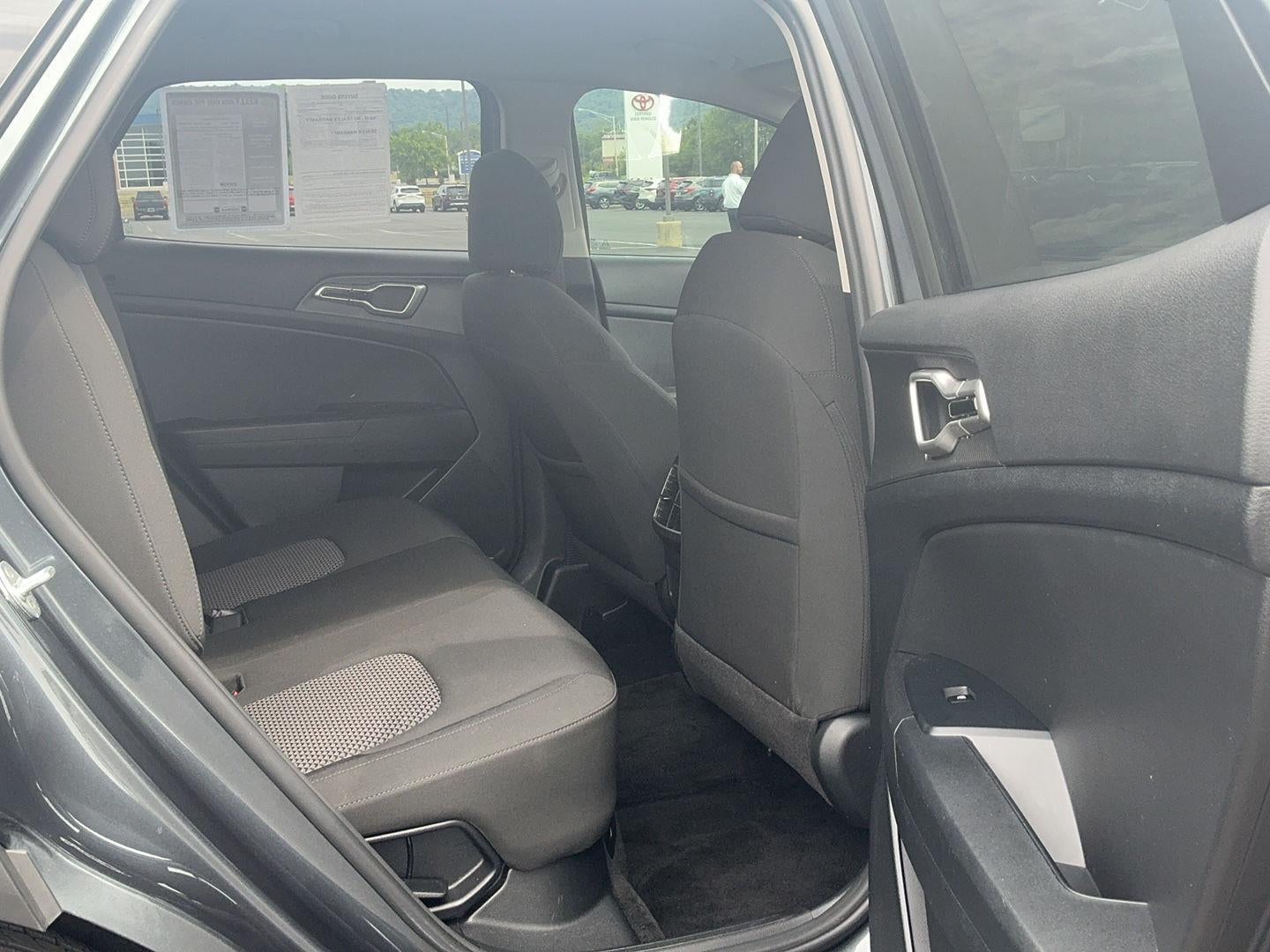 2023 Kia Sportage Hybrid LX