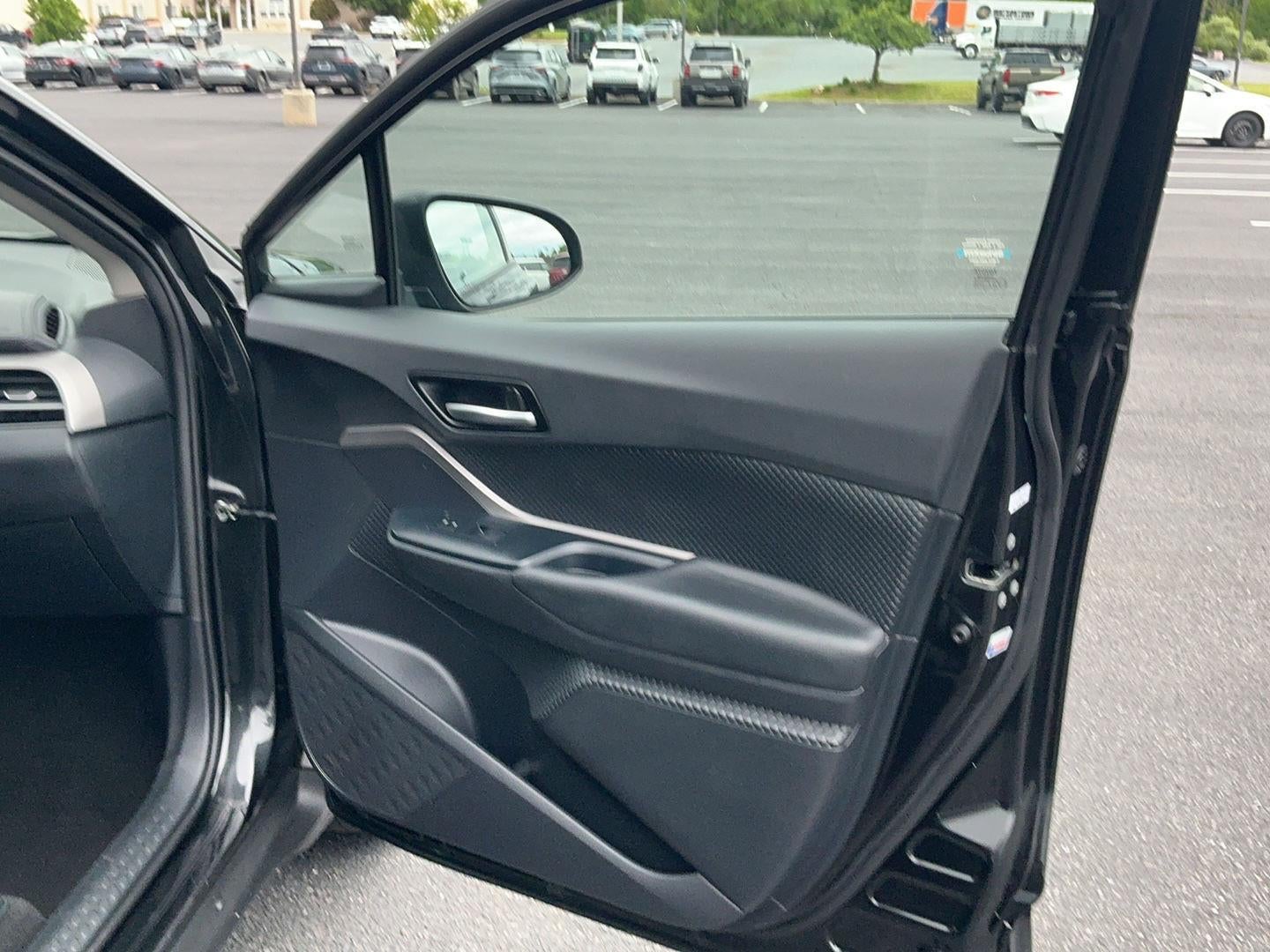 2021 Toyota C-HR LE