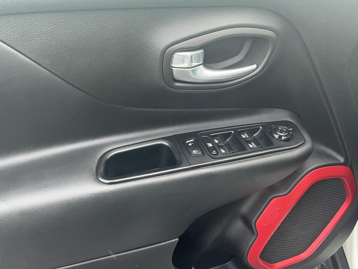 2016 Jeep RENEGADE TRAILHWK